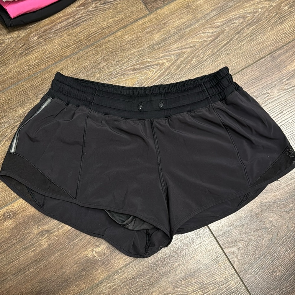 Lululemon Hotty Hot Short 2.5”